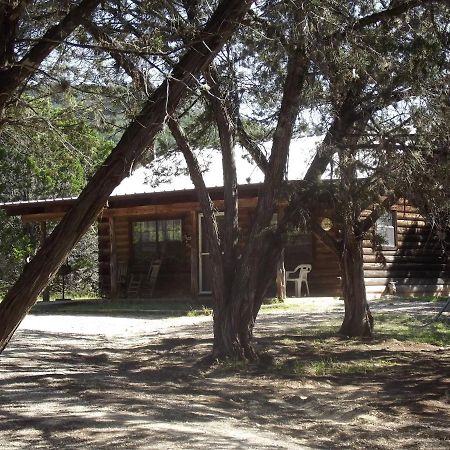 A Peace Of Heaven Cabins And Rv Vanderpool Екстер'єр фото