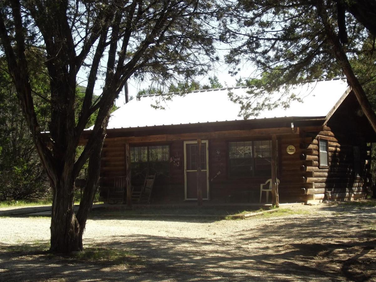 A Peace Of Heaven Cabins And Rv Vanderpool Екстер'єр фото