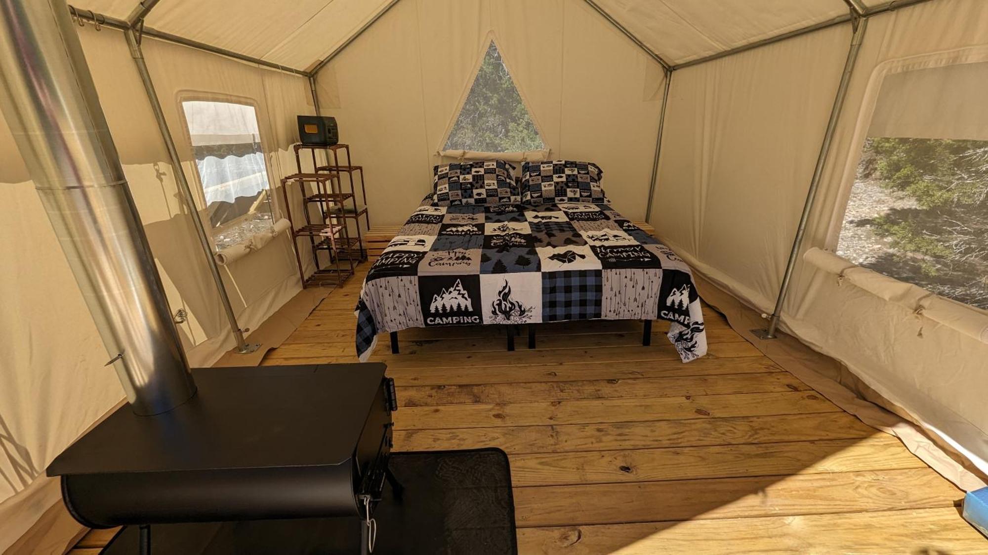 A Peace Of Heaven Cabins And Rv Vanderpool Екстер'єр фото