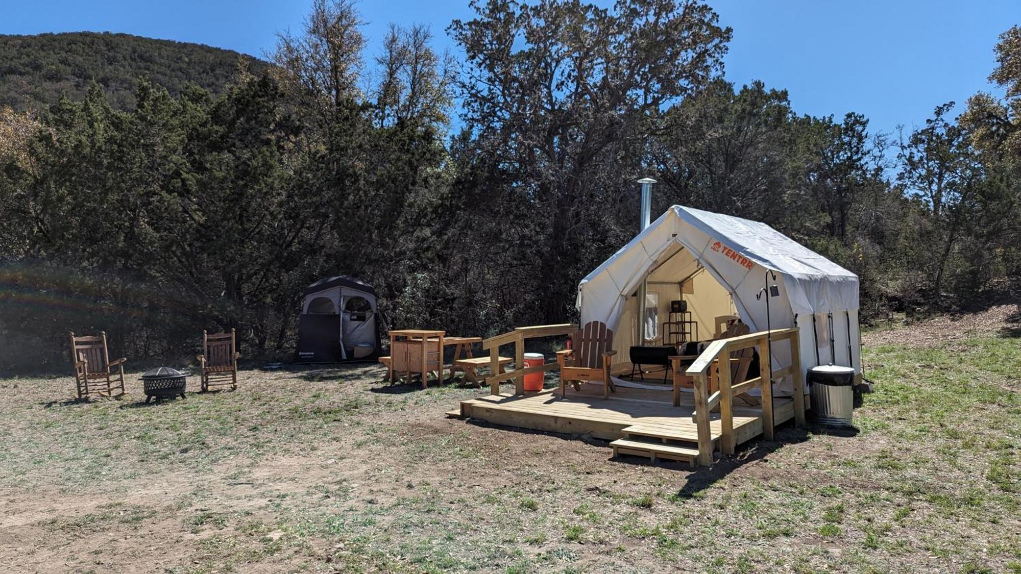 A Peace Of Heaven Cabins And Rv Vanderpool Екстер'єр фото
