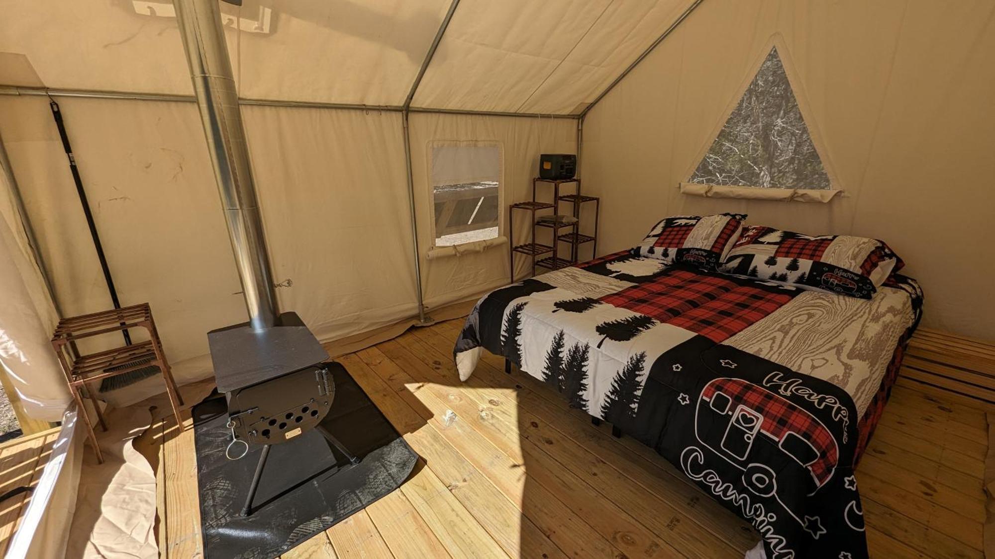 A Peace Of Heaven Cabins And Rv Vanderpool Екстер'єр фото