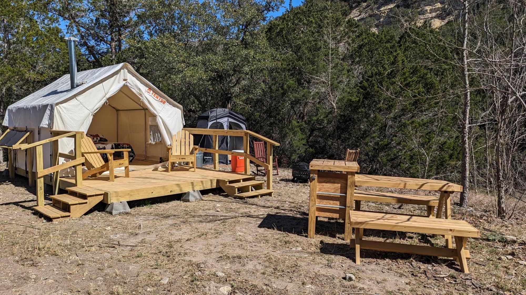 A Peace Of Heaven Cabins And Rv Vanderpool Екстер'єр фото