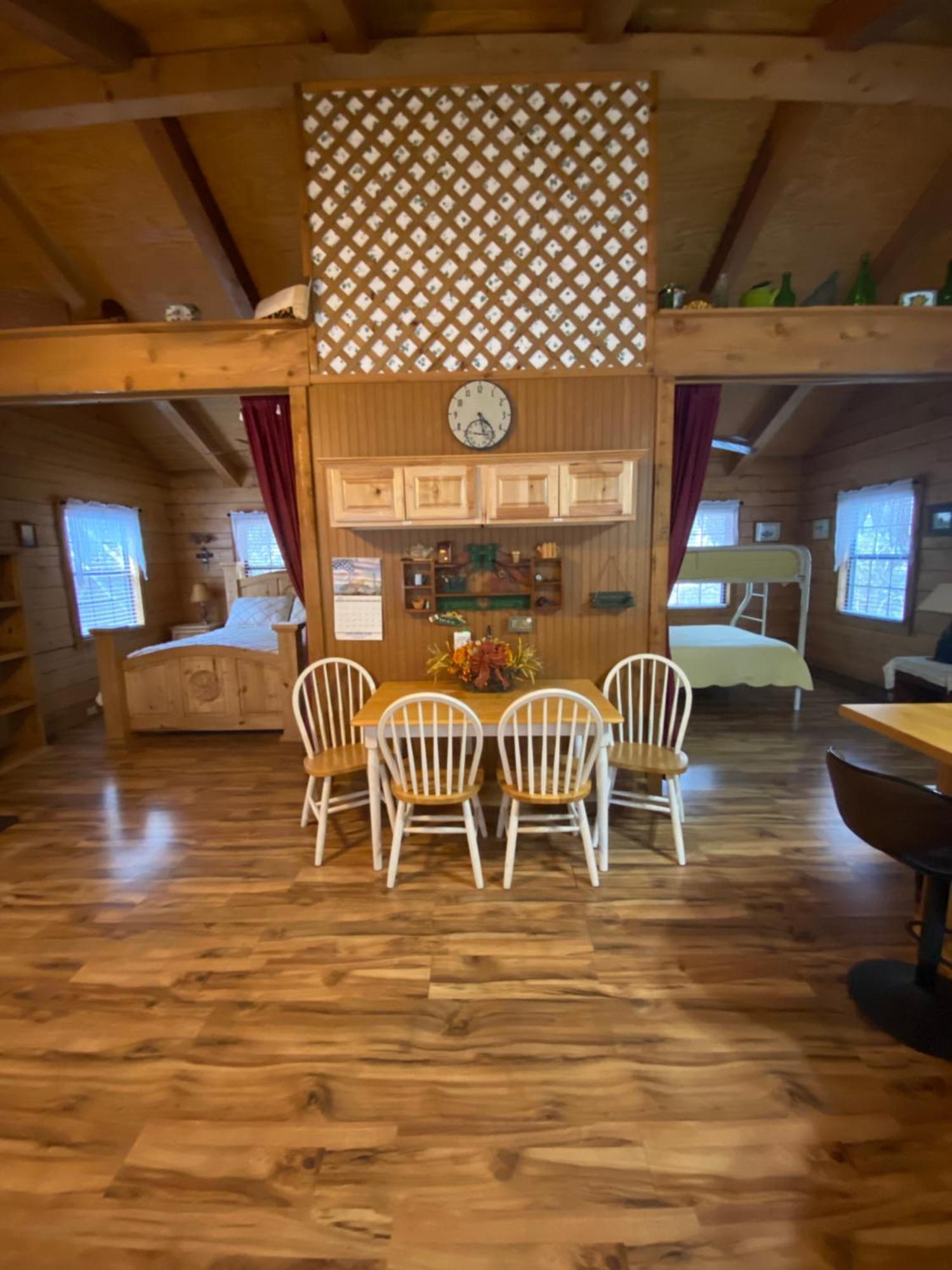 A Peace Of Heaven Cabins And Rv Vanderpool Екстер'єр фото